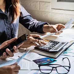 Právne a finančné služby